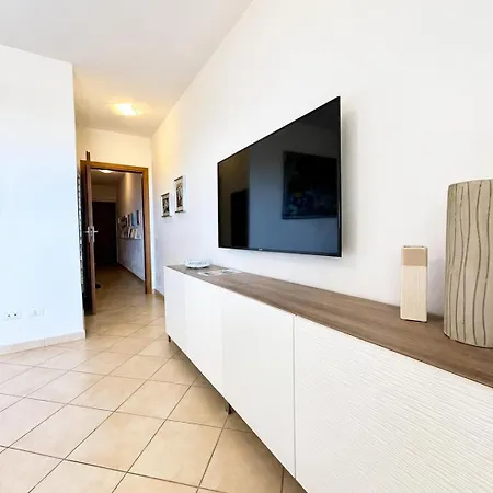 Apartment Sea View With Private Terrace San Vincenzo